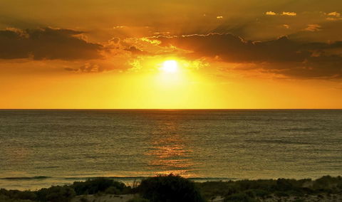 Scarborough & Absolutely Beachfront - Port Augusta Accommodation 3