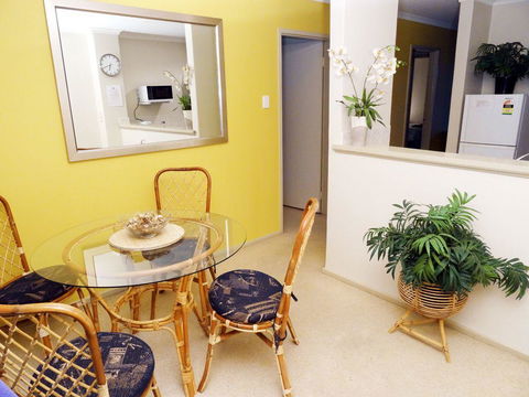 Scarborough & Absolutely Beachfront - Port Augusta Accommodation 11