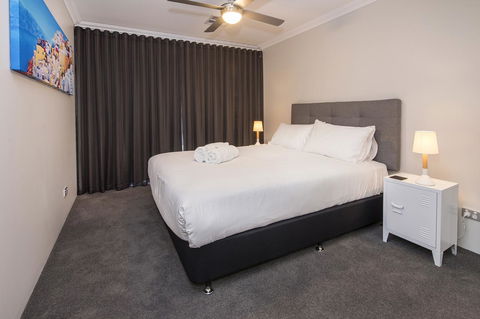 15 Cabot Close - Port Augusta Accommodation 8