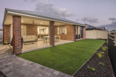 15 Cabot Close - Port Augusta Accommodation 26