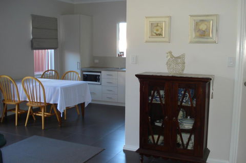 Bluebird Cottage - Port Augusta Accommodation 19