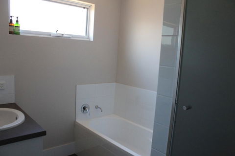 Bluebird Cottage - Port Augusta Accommodation 23