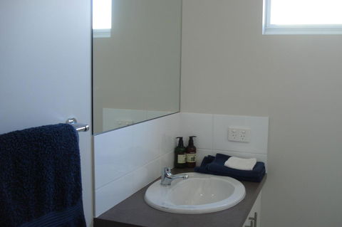 Bluebird Cottage - Port Augusta Accommodation 22