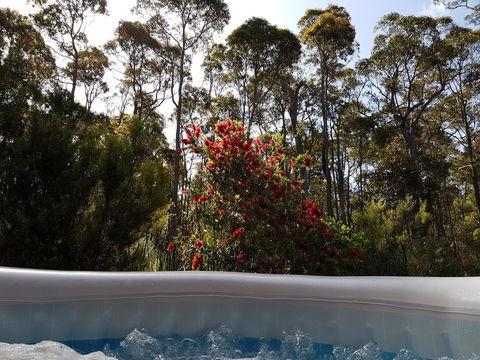 Jarrah Grove Forest Retreat - Port Augusta Accommodation 13
