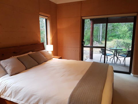 Jarrah Grove Forest Retreat - Port Augusta Accommodation 6