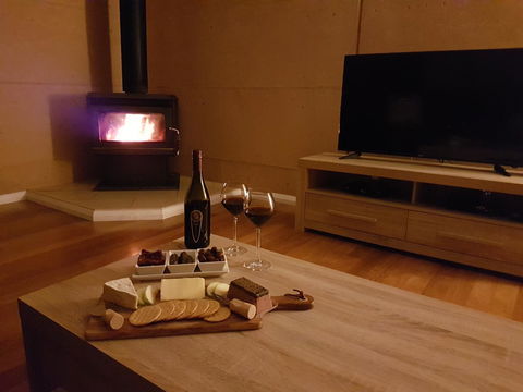Jarrah Grove Forest Retreat - Port Augusta Accommodation 9