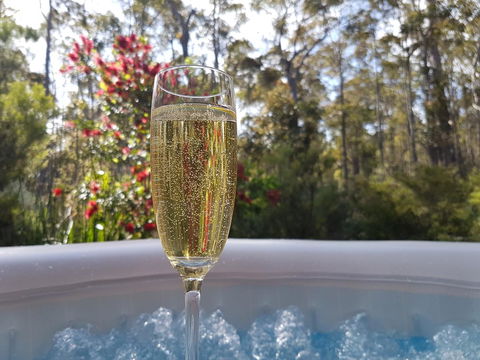 Jarrah Grove Forest Retreat - Port Augusta Accommodation 11