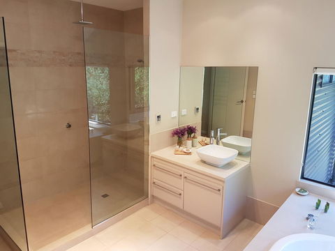 Jarrah Grove Forest Retreat - Port Augusta Accommodation 2