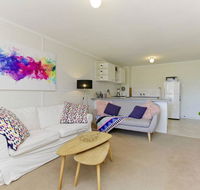 SEA BREEZE  between Cottesloe Beach  Swan River - Port Augusta Accommodation