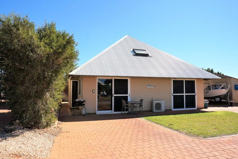 Osprey Holiday Village Unit 203 1 Bedroom - Port Augusta Accommodation 11