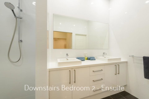 32 Corella Court - Port Augusta Accommodation 9