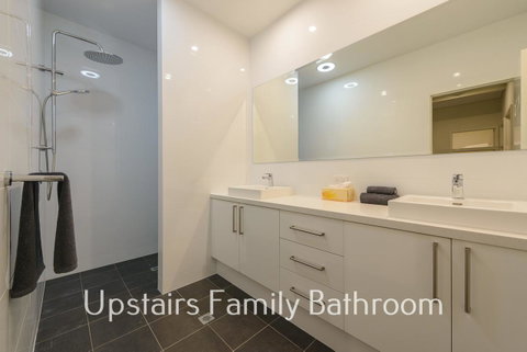 32 Corella Court - Port Augusta Accommodation 17