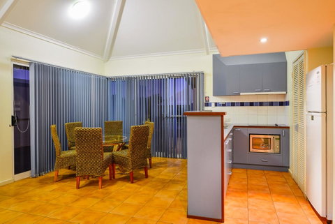 Osprey Holiday Village Unit 119 - Port Augusta Accommodation 4