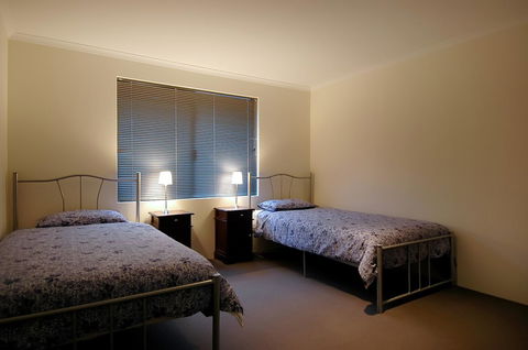 THE SANCTUARY LUXURY HOLIDAY HOME - Port Augusta Accommodation 5