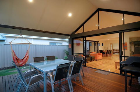 THE SANCTUARY LUXURY HOLIDAY HOME - Port Augusta Accommodation 23