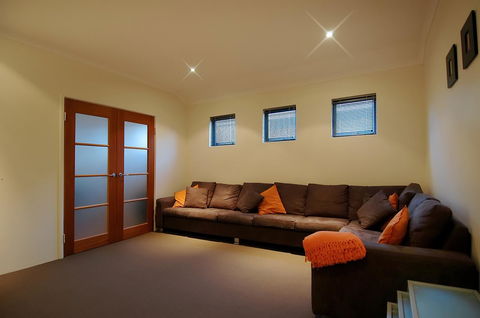 THE SANCTUARY LUXURY HOLIDAY HOME - Port Augusta Accommodation 21