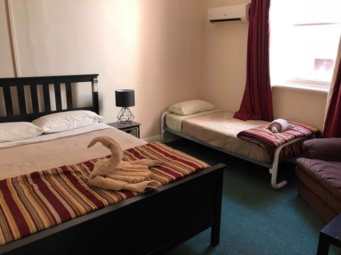 Junction Hotel Moora - Port Augusta Accommodation 24