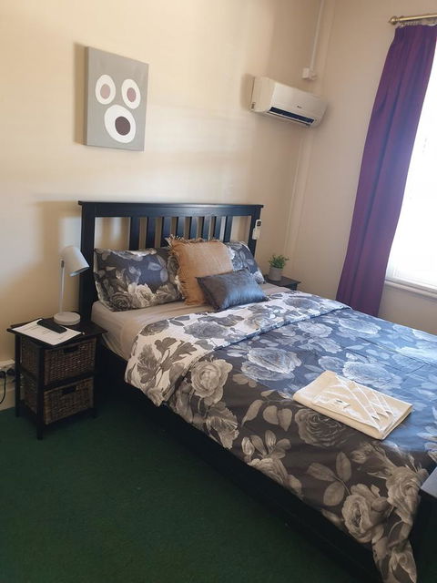 Junction Hotel Moora - Port Augusta Accommodation 3