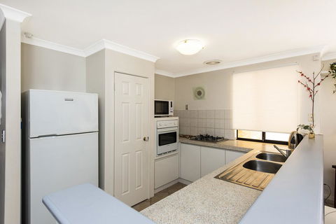 Scarborough Villa On Duke - Port Augusta Accommodation 15