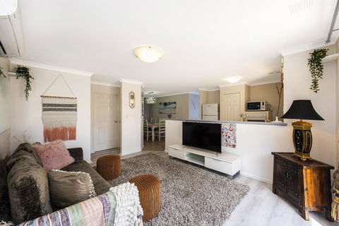 Scarborough Villa On Duke - Port Augusta Accommodation 2