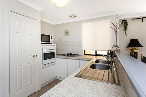 Scarborough Villa On Duke - Port Augusta Accommodation 26