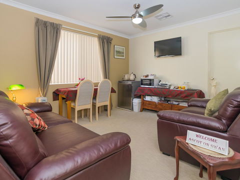 Ascot On Swan Bed & Breakfast - Port Augusta Accommodation 4