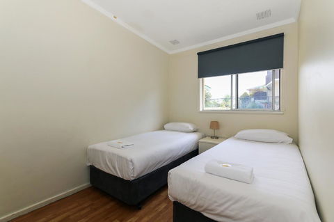 Scarborough Apartments - Port Augusta Accommodation 4