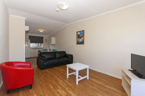 Scarborough Apartments - Port Augusta Accommodation 2