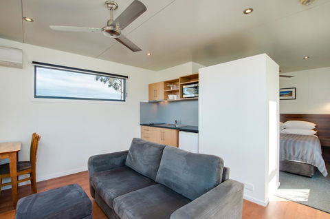 Swansea Beach Chalets - Port Augusta Accommodation 16