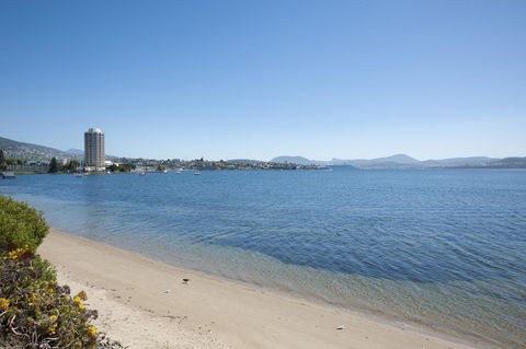 Sandy Bay Waterfront Home - Port Augusta Accommodation 0
