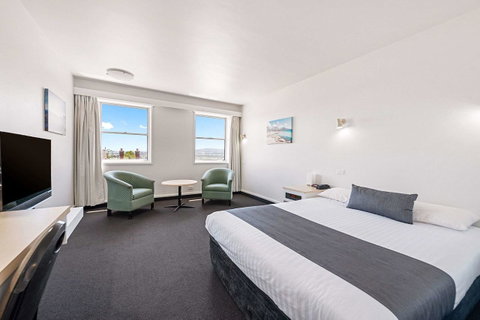 Coach House Launceston - Port Augusta Accommodation 5