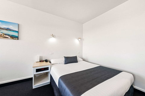 Coach House Launceston - Port Augusta Accommodation 19
