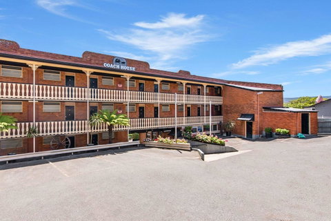 Coach House Launceston - Port Augusta Accommodation 29