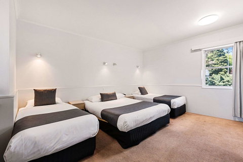 Coach House Launceston - Port Augusta Accommodation 14