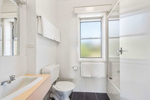 Coach House Launceston - Port Augusta Accommodation 25