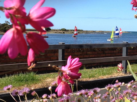 The Waterfront Wynyard - Port Augusta Accommodation 7
