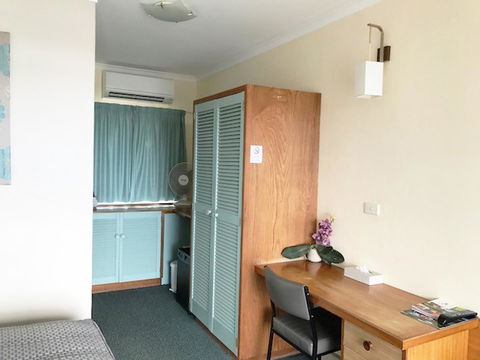 The Waterfront Wynyard - Port Augusta Accommodation 32