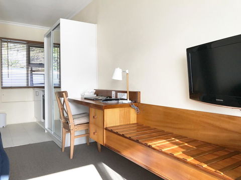 The Waterfront Wynyard - Port Augusta Accommodation 26