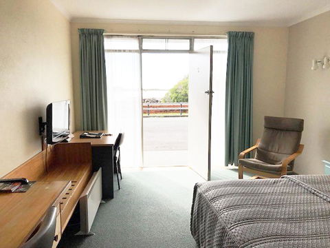 The Waterfront Wynyard - Port Augusta Accommodation 38