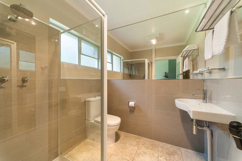 The Waterfront Wynyard - Port Augusta Accommodation 23