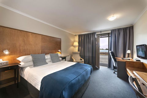 The Waterfront Wynyard - Port Augusta Accommodation 27