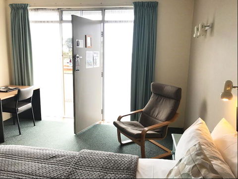 The Waterfront Wynyard - Port Augusta Accommodation 35