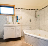Driftwood Strahan Villas - Port Augusta Accommodation