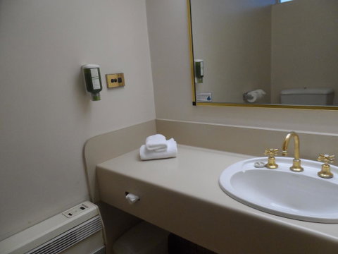 Commodore Regent - Port Augusta Accommodation 44