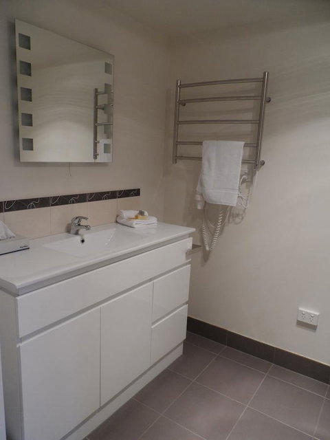 Commodore Regent - Port Augusta Accommodation 24