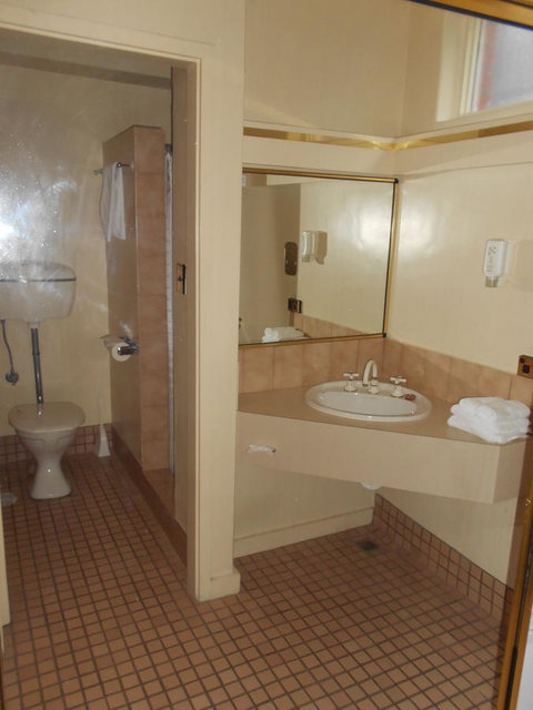 Commodore Regent - Port Augusta Accommodation 34