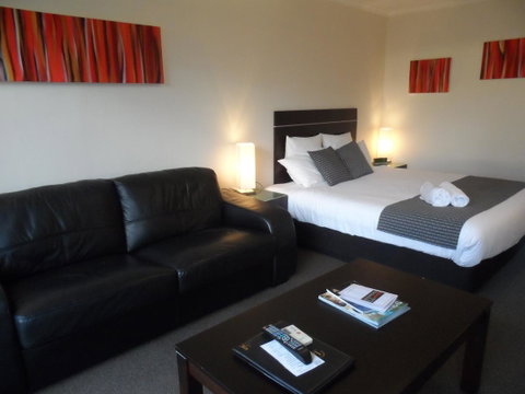 Commodore Regent - Port Augusta Accommodation 6