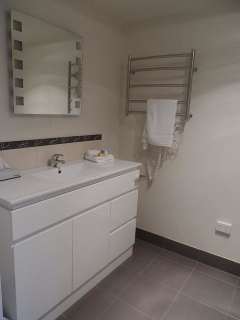 Commodore Regent - Port Augusta Accommodation 26