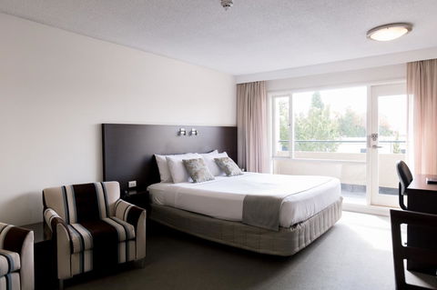 St Ives Apartments - Port Augusta Accommodation 17