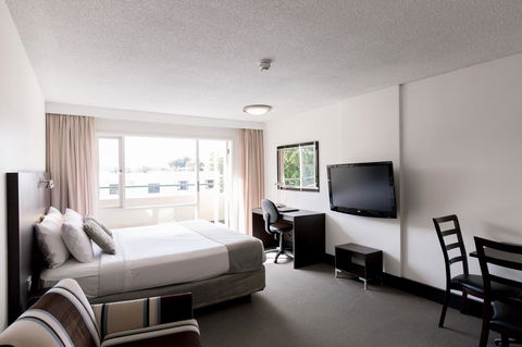 St Ives Apartments - Port Augusta Accommodation 15